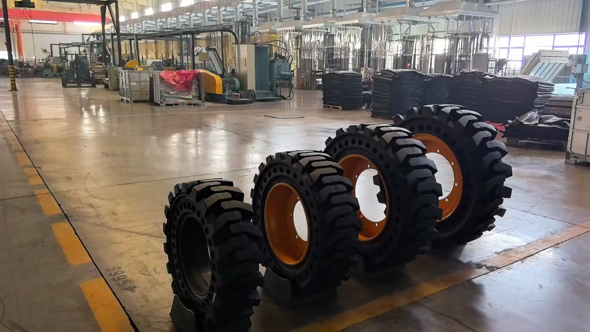 11.2R24 280/85R24 Radial Tractor Tyre R1 Tubeless Steel Belted Farm Agricultural Tyre Heavy Duty High Flotation H6222d27e6ac24ec591b638931fc423b9s