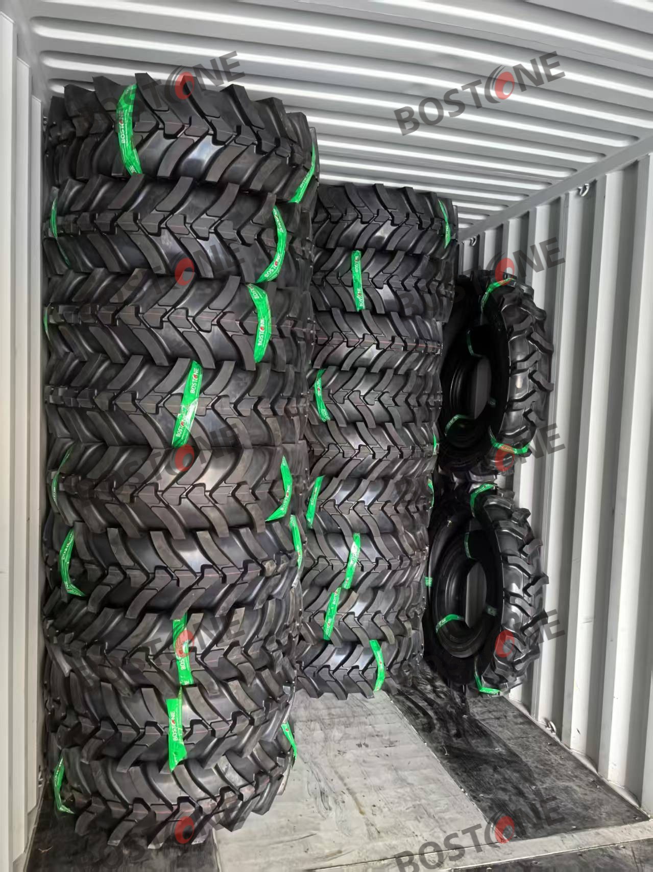 11.2R24 280/85R24 Radial Tractor Tyre R1 Tubeless Steel Belted Farm Agricultural Tyre Heavy Duty High Flotation H94cdbdce92b245d2ae72d2c93c5d699bs